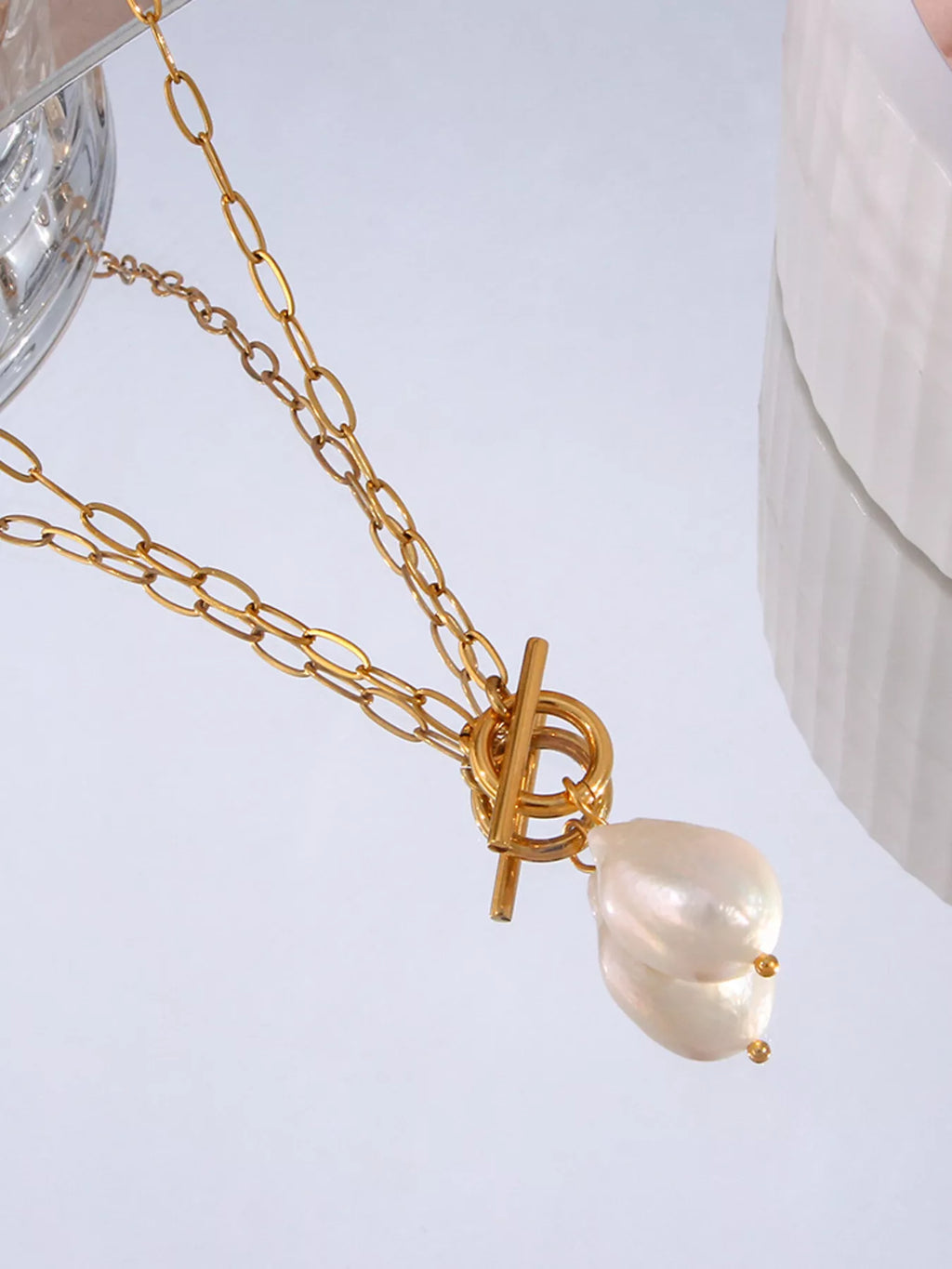 Amélie Baroque Pearl Pendant Necklace – 18K Gold-Plated