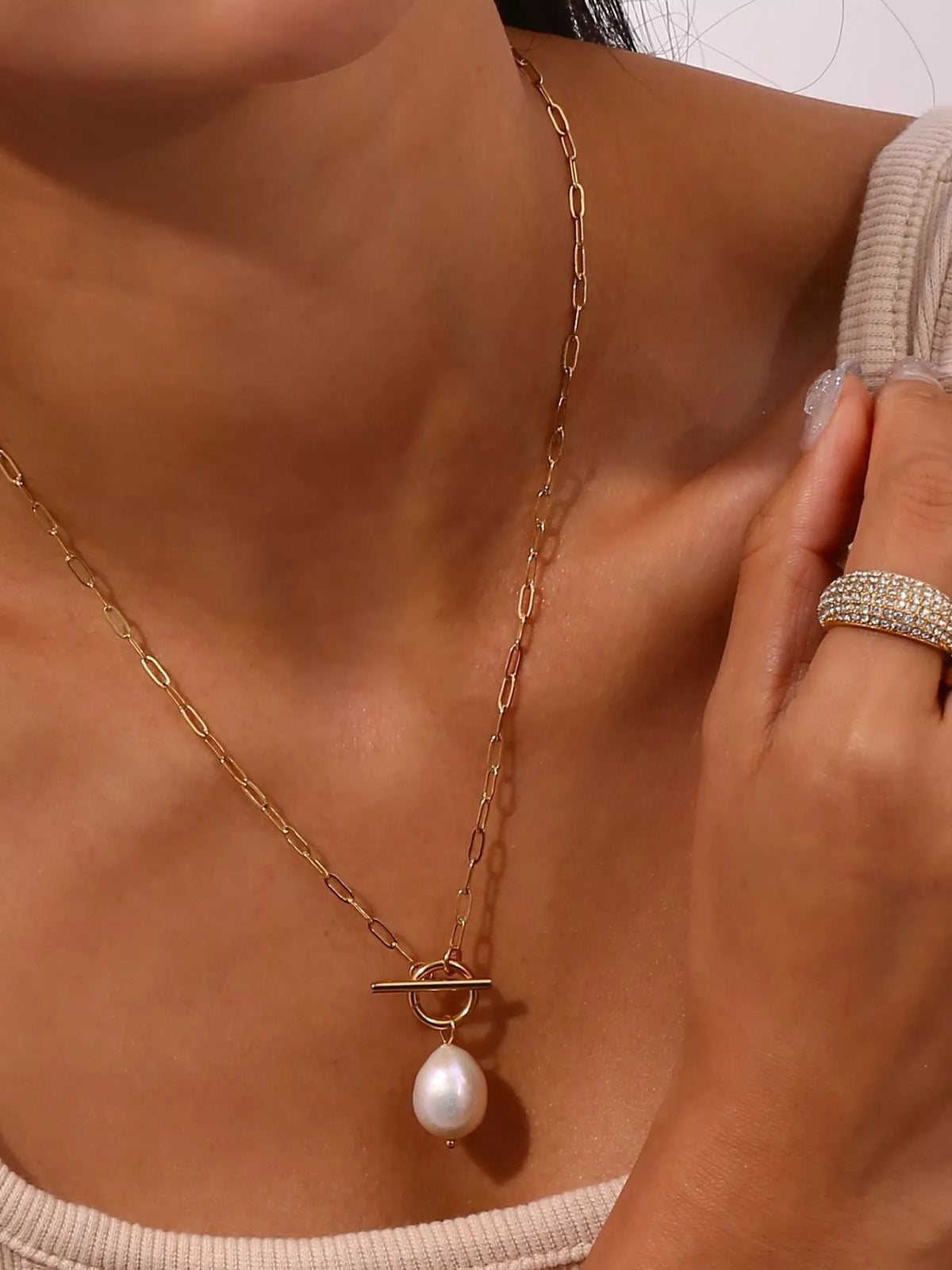 Amélie Baroque Pearl Pendant Necklace – 18K Gold-Plated
