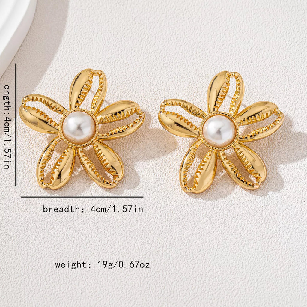 Margot Gold Flower Pearl Stud Earrings – 18K Gold-Plated