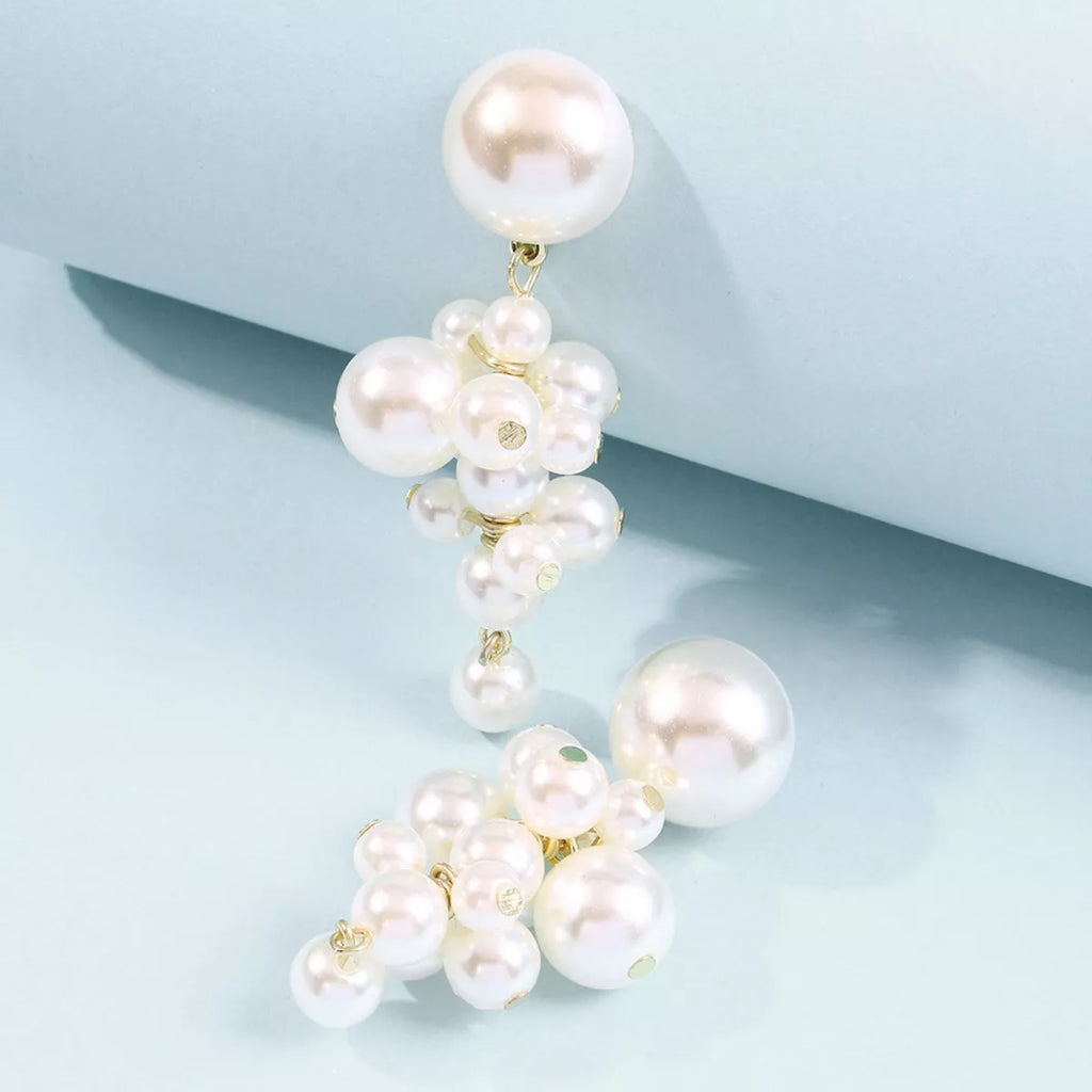 Estelle Pearl Cluster Dangle Earrings – 18K Gold-Plated