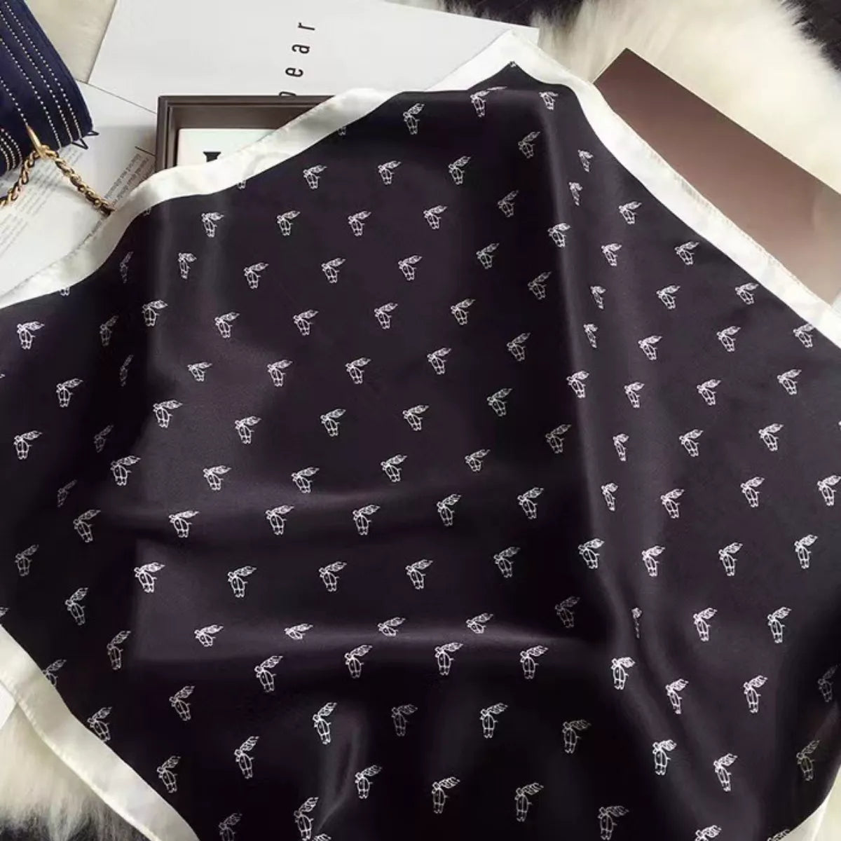 Élise Lightweight Silk Scarf